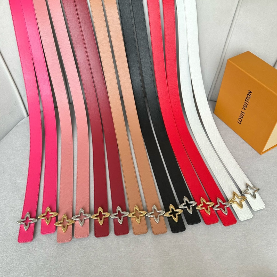LOUIS VUITTON LV  MINI FLOWERGRAM 30MM REVERSIBLE BELT IN WHITE CALFSKIN SILVER HARDWARE